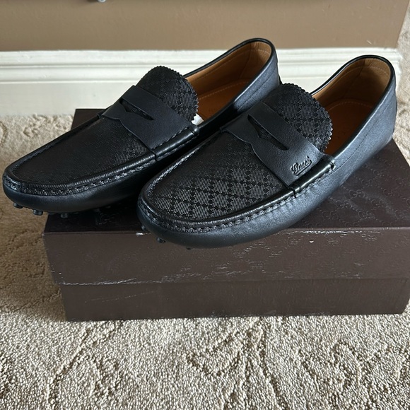 Men’s Gucci Loafers - Picture 1 of 5